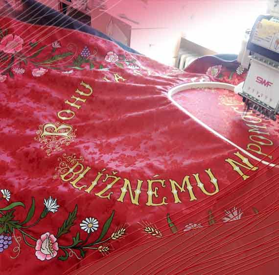 Slávnostné zástavy a vlajky